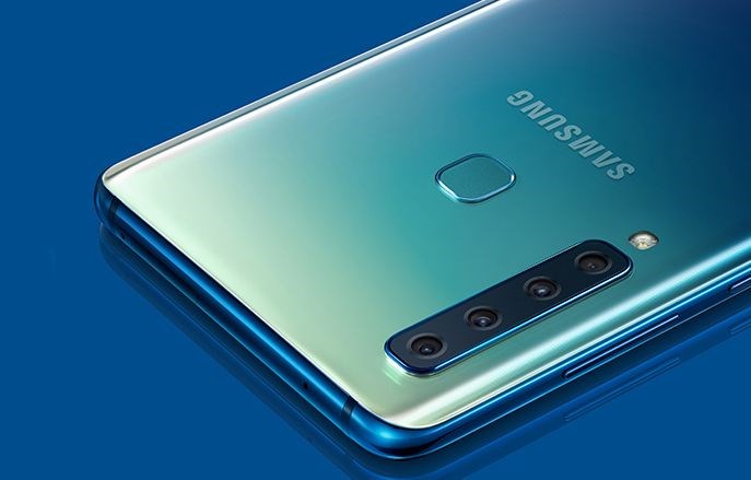 四摄、挖孔、折叠、10GB内存等，2019年手机八大趋势你期待什么？