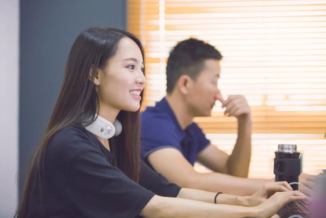 凤凰网梧桐汇商城|出门也可携带的颈椎按摩器，每天15分钟，拯救低头族!