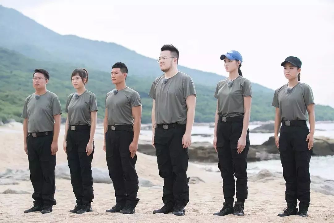 排爆机器人、两栖登陆船，这个大国情怀的节目太硬了