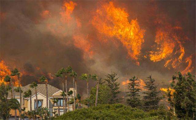 美国北加州山火造成77人死亡 失踪人数降至993人