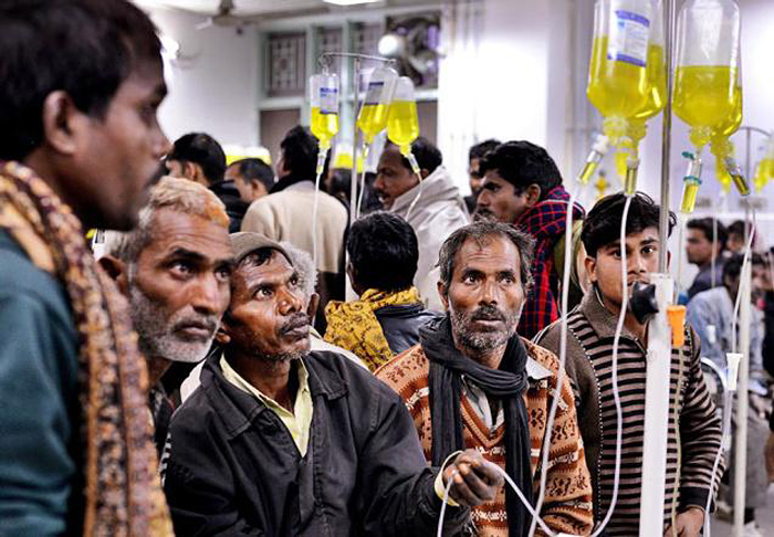印度西孟加拉邦发生假酒中毒事件已致12人死亡
