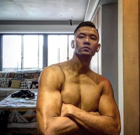 超励志！陈建州减重37.8公斤 晒对比照人鱼线明显