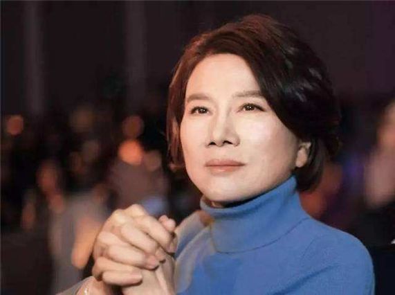 做尽恶人的格力董小姐，为何倾家荡产 贷款也要造车？