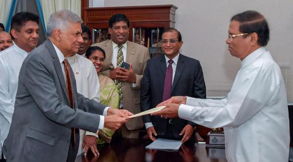 斯里兰卡剧变：总统与总理
