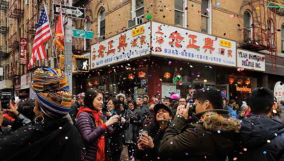 华裔逐渐离开纽约唐人街 商贩何去何从？