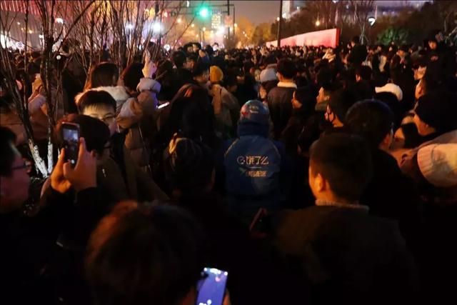 外卖骑手的跨年夜