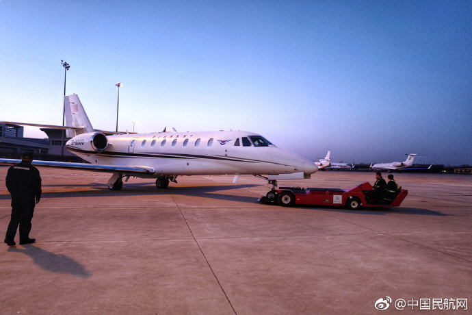 北京新机场迎来第一架校验飞机