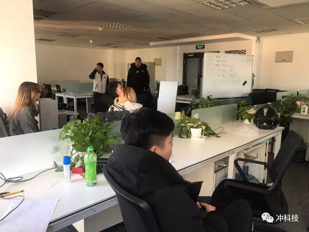 实探途歌北京总部：办公室已大门紧锁 员工搬家遭用户堵截