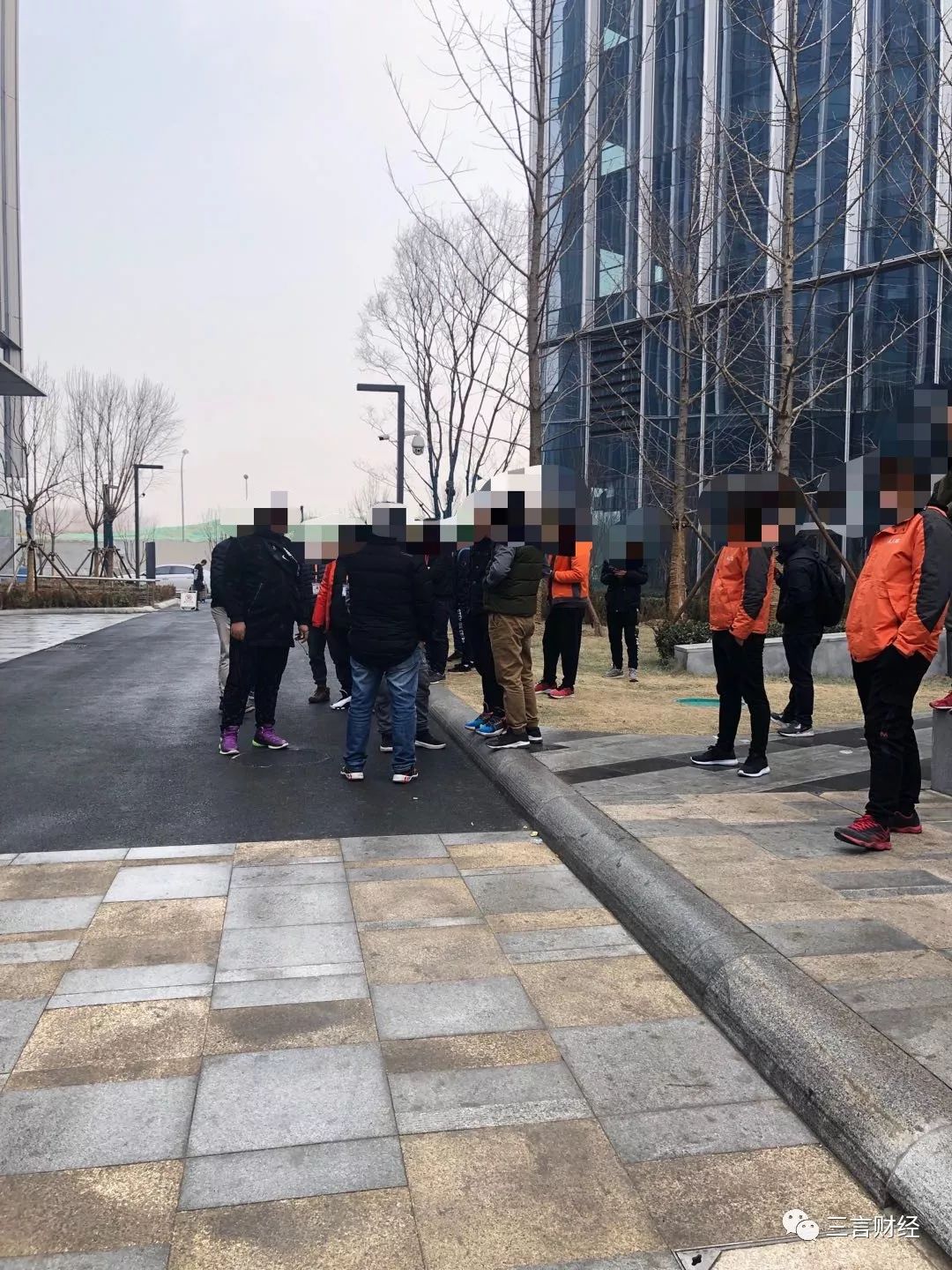 直击人人车总部维权：员工无奈强冲，全国多地行动，维权群近千人（图）