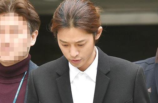 郑俊英偷拍案庭审结束 首尔法院正式发布拘捕令
