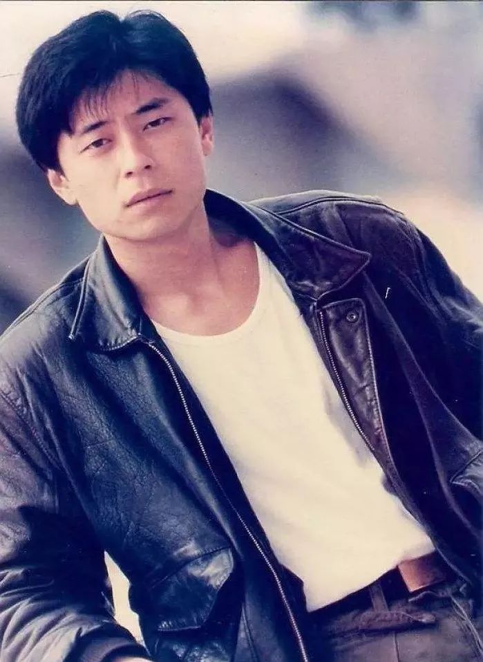 一代歌王惨遭投毒，9年后重返歌坛：这是我最好的复仇