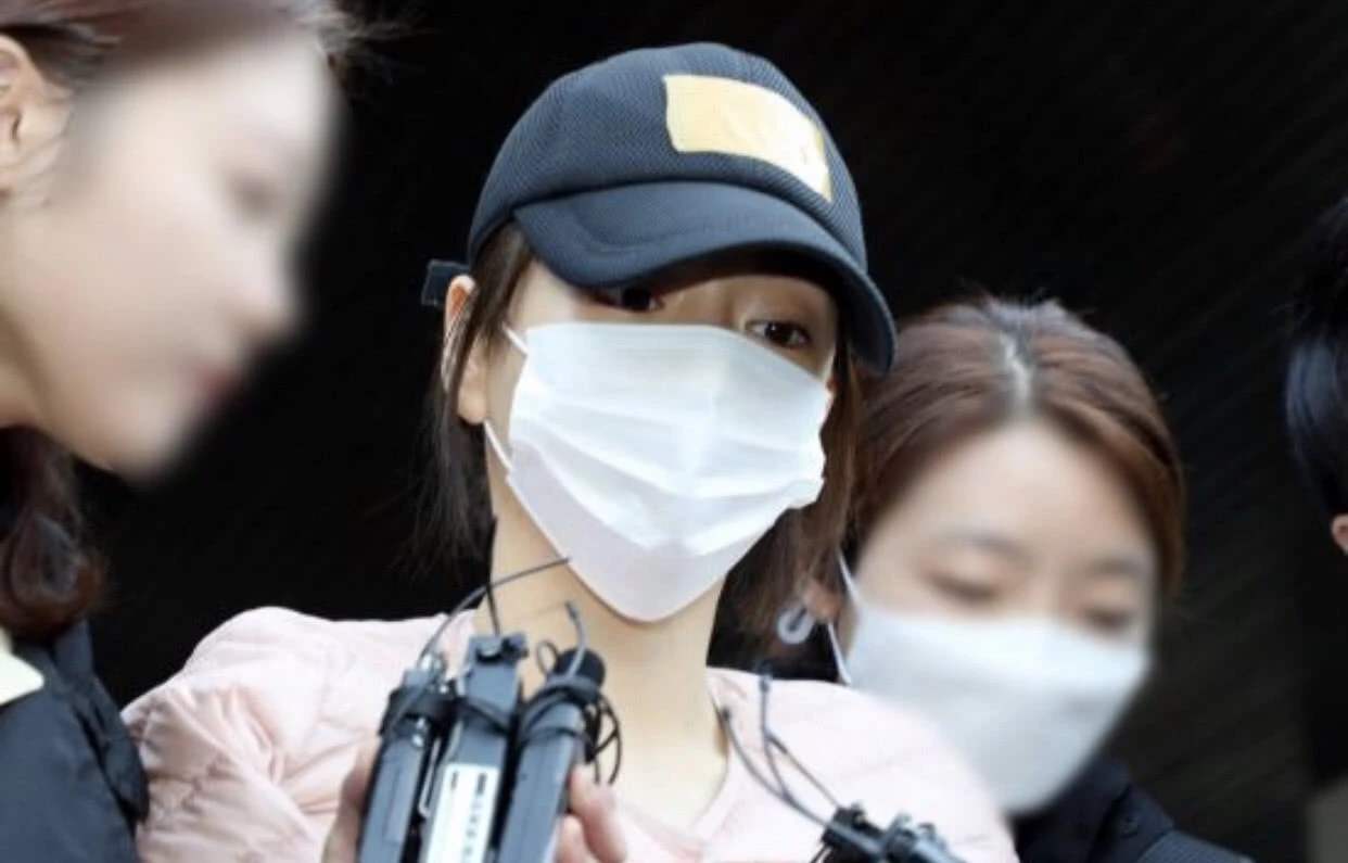 黄荷娜被韩国检方追加起诉 吸毒次数增加到十次