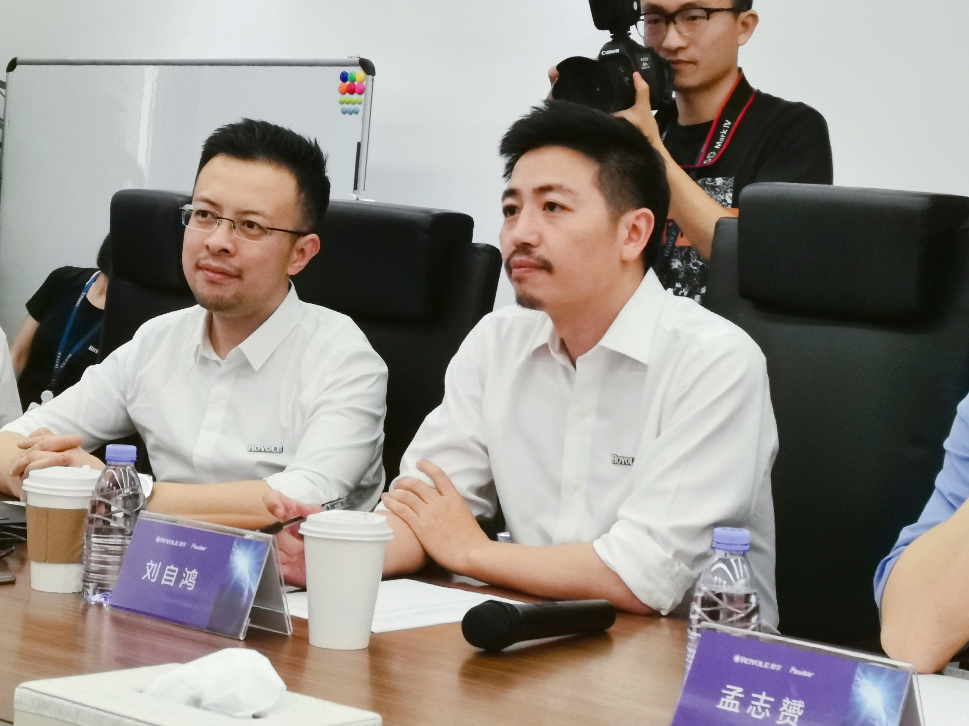 柔宇科技CEO刘自鸿回应质疑： 理解，会用产品和市场说话