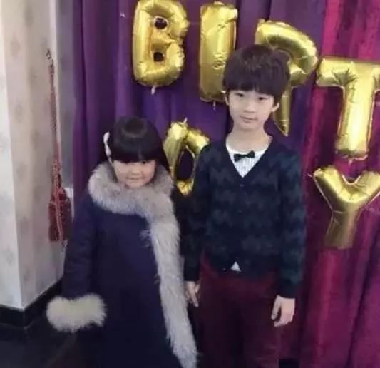 女儿穷养还是富养？李湘这个人民币玩家，显得小S好寒酸！