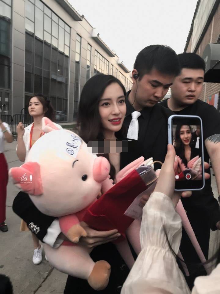 Baby的脸，这次真的完全垮掉了