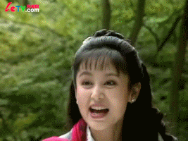 人生上半场，她持靓行凶；如今50岁，美人不败的岂止是颜值