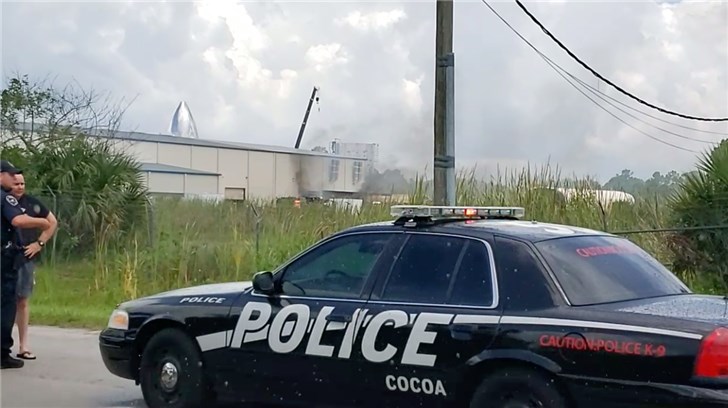 SpaceX位于佛罗里达飞船设施起火后被扑灭