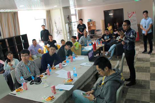 利魔方举办会员见面日,解码艺术品投资理财_凤