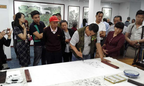 中艺财富画院组织画家齐聚无锡采风创作
