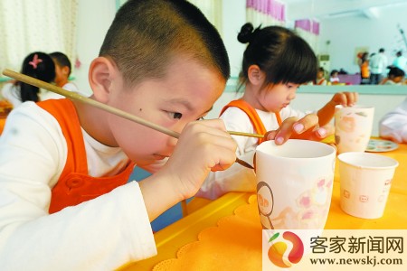 赣州市清华幼儿园:感受陶艺魅力 学习传统文化