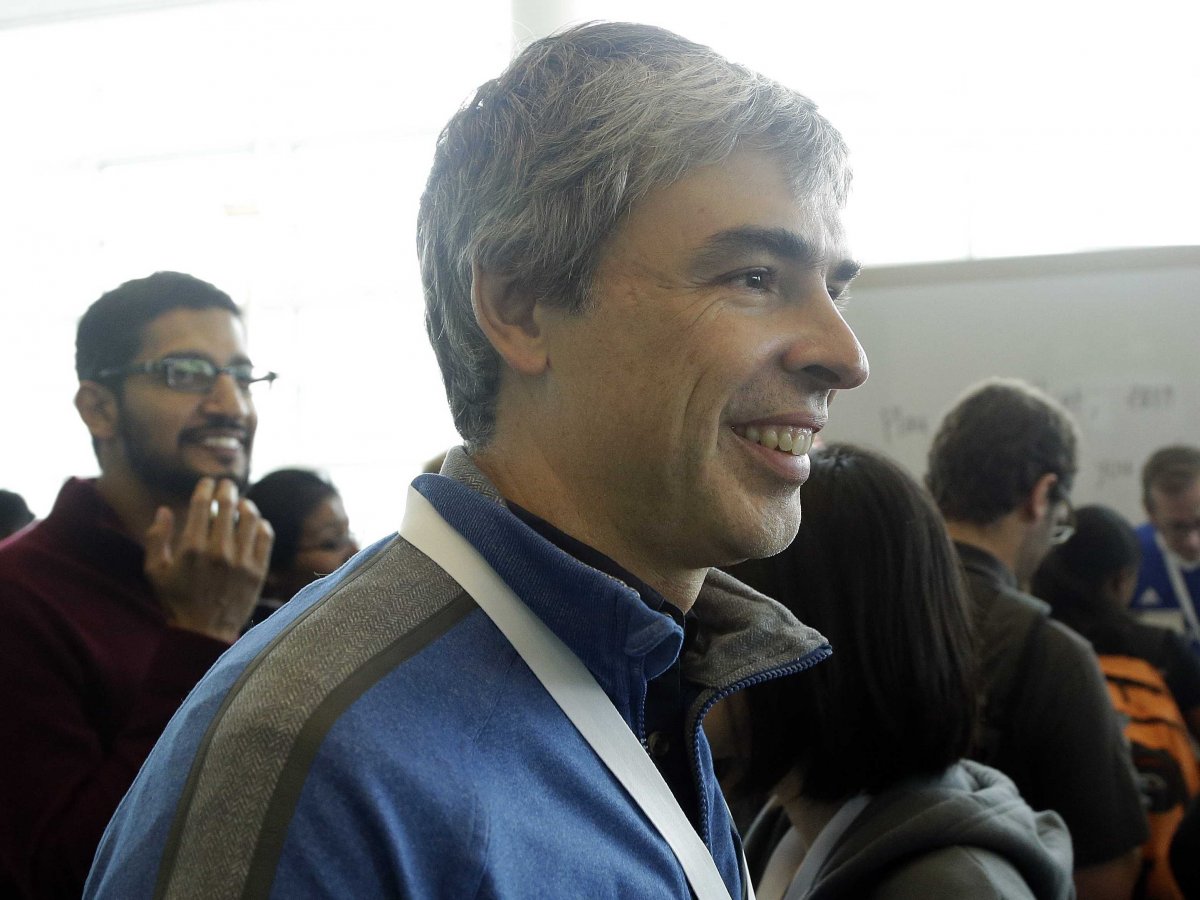 谷歌CEO拉里·佩奇（Larry Page）。对于如何处理自己的财富，佩奇拥有一个非常独特的想法。他曾表示，相较把百亿身家留给自己的孩子，他更愿意将这些钱捐给马斯克这样致力于改变世界的企业家。“马斯克想去火星，这个目标非常值得尊敬，”他说。“谷歌许多员工现在非常有钱，留下来工作是因为想要改变世界，让它变得更加美好。如果你愿意为一家公司花上些时间，那么花钱也是一个道理。我想要帮助推进那些我们没想到的事情。”