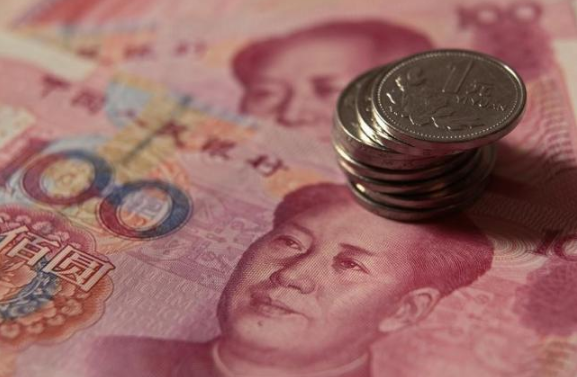 外资押注人民币贬值新方式:买比特币 做空香港股票
