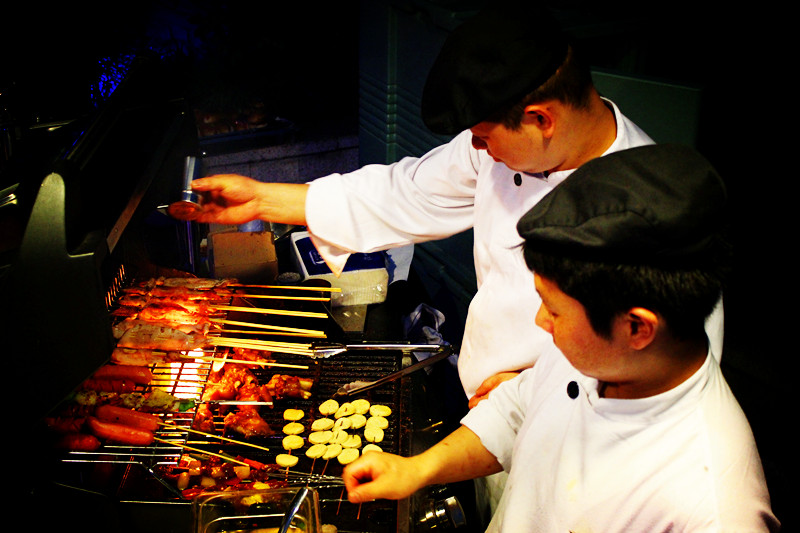 合肥新站利港喜来登酒店户外花园烧烤派对火爆