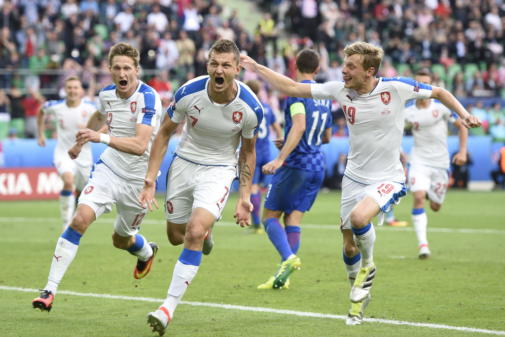 捷克队在欧洲杯预选赛中展现顽强斗志