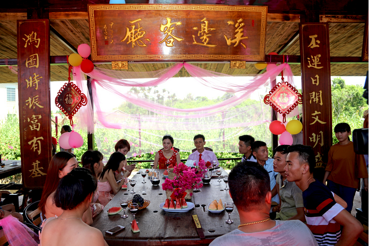 万宁独特的乡村婚礼