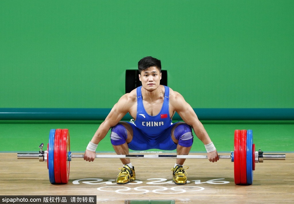 第三次抓举，吕小军选择177KG，冲击世界纪录