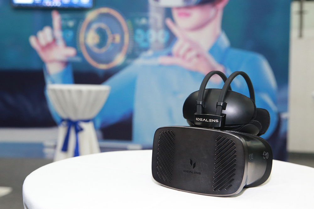 VR一体机IDEALENS K2发布 售价3499元