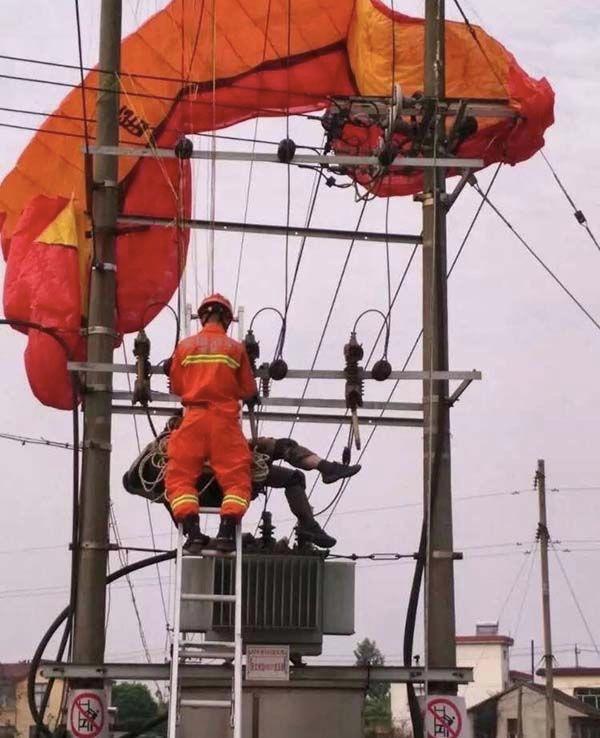 安徽一男子滑翔伞训练意外身亡 警方：触高压线