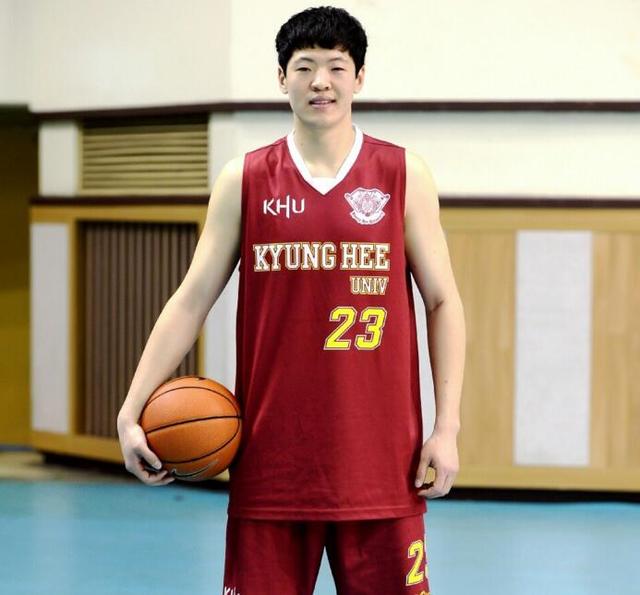 韩国男篮有意归化中国球员 当事人:我心永远属