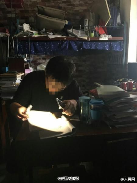 武汉一高校寝室白天断电，称为鼓励学生出去自习
