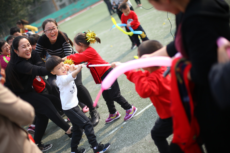 廊坊世纪宝宝亲子幼儿园举办第十四届秋季运动会