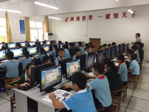 驻香港部队在内地贫困地区援建希望学校已达10所