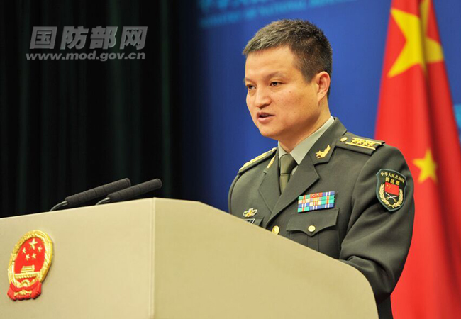 国防部发言人杨宇军：当了几年发言人 白头发长了不少
