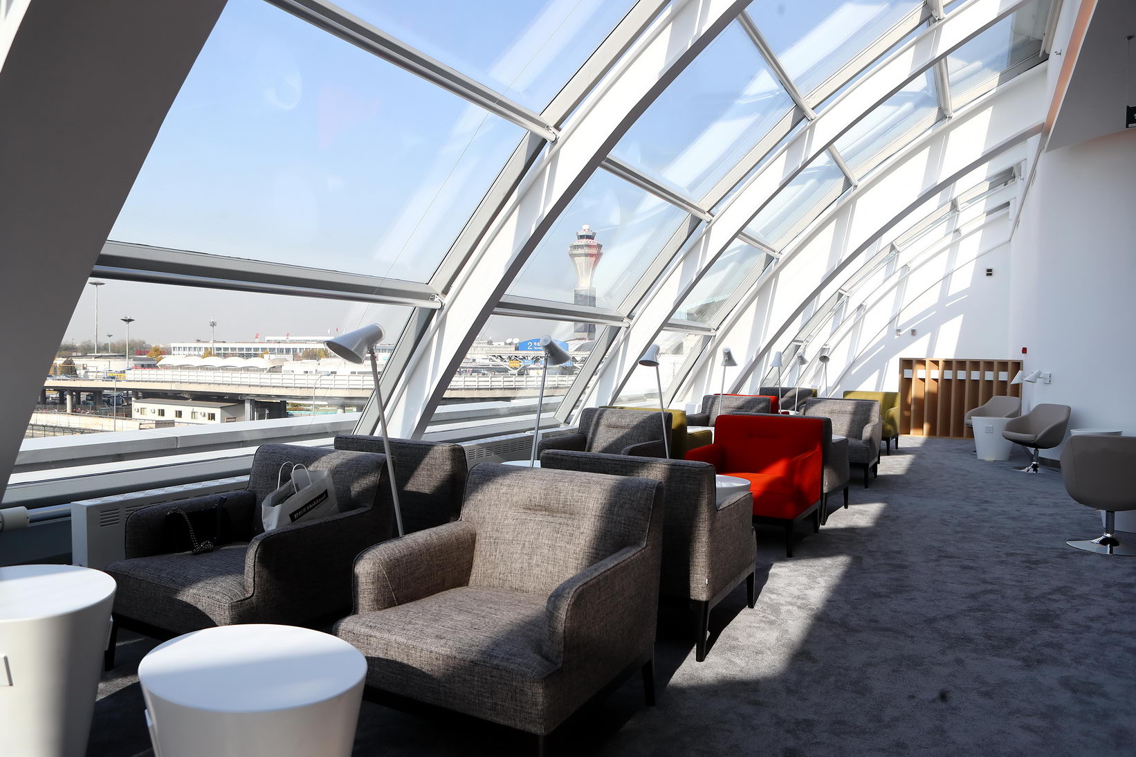 【休息室体验】首都机场T2国航头等舱、商务舱休息室（国际出发） – 飞常旅客 VERYLVKE