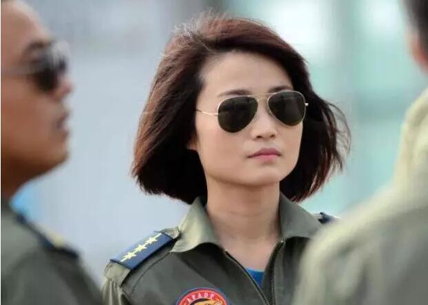 我们为中国空军和牺牲的歼10女飞行员辩护！
