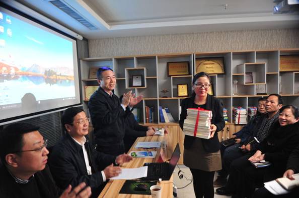 宪法进企业亲商助企法治宣传活动在西安瑞杰