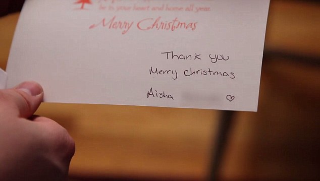 莫名收到寄给圣诞老人的信 他俩决定将错就错…