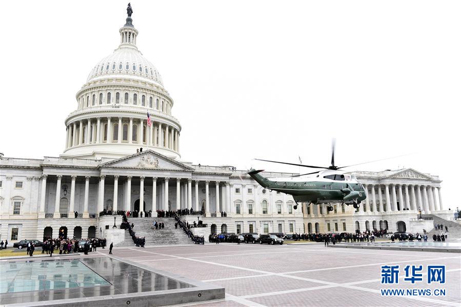 特朗普就任美国总统 送前总统奥巴马离开 (组图)