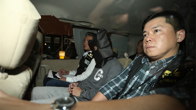 广东警方向香港警方移交 空姐尸藏衣柜案 嫌犯