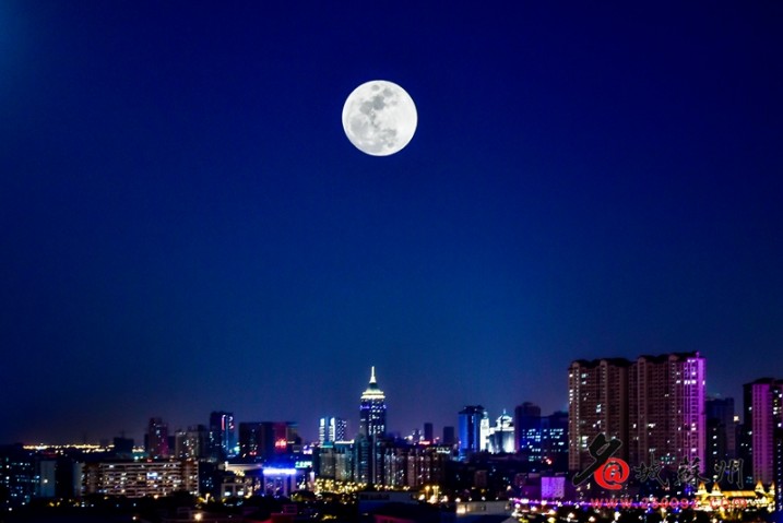 明月当空耀苏城 有一种美叫苏州的月(组图)