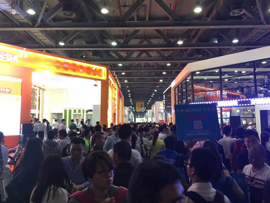新潮意式与轻奢品调 伊恋家居首秀惊艳定制家居(图1)