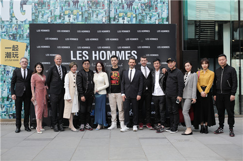 LES HOMMES入驻北京太古里 硬朗风范与军装阵营强势来袭