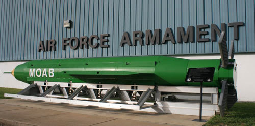 威力最大非核炸弹：美军在阿富汗使用“炸弹之母”