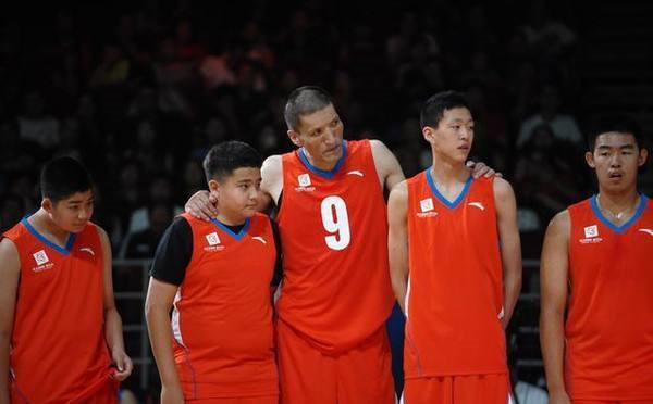 中国篮球天才15岁身高超2米 留洋欧洲未来或进
