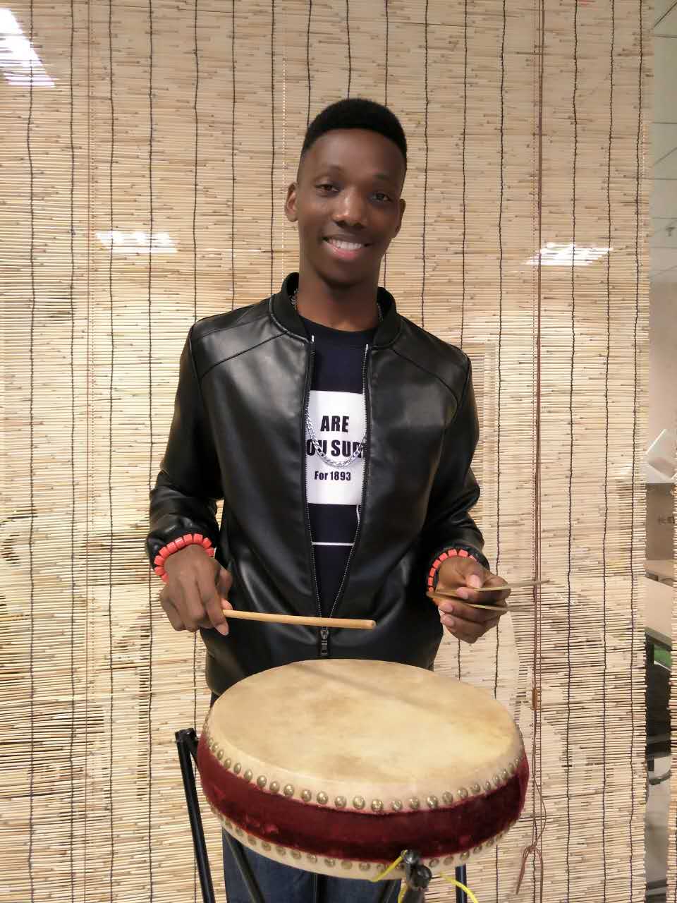 凤凰河北专访吴文仲:留学河北的尼日利亚中国