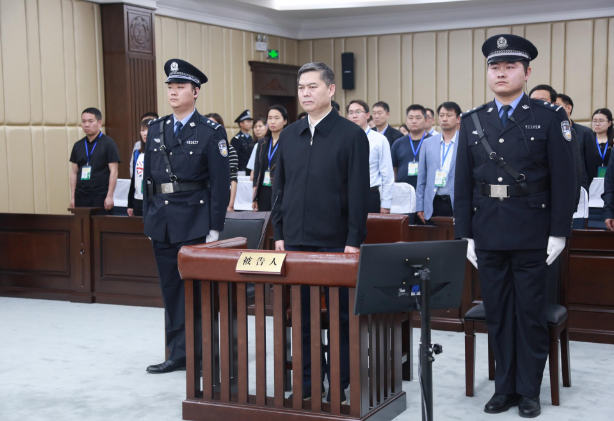 济南原市长杨鲁豫一审获刑14年 处罚金200万元